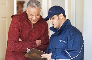 petro employee working with customer